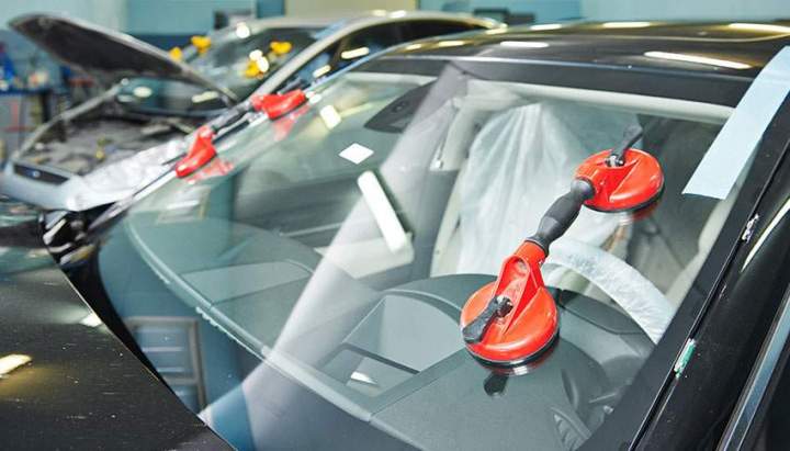 Remplacez votre pare-brise avec des professionnels.